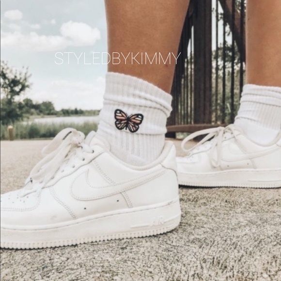 NIKE AIR FORCE 1 Triple White Sneakers Shoes - Picture 4 of 14